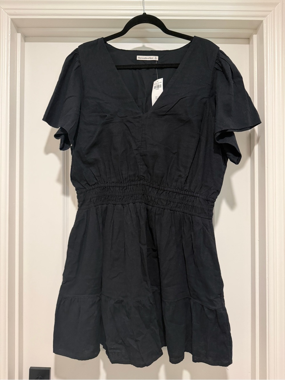 Size XL - Abercrombie & Fitch Black V-Neck Ruched Waist Dress